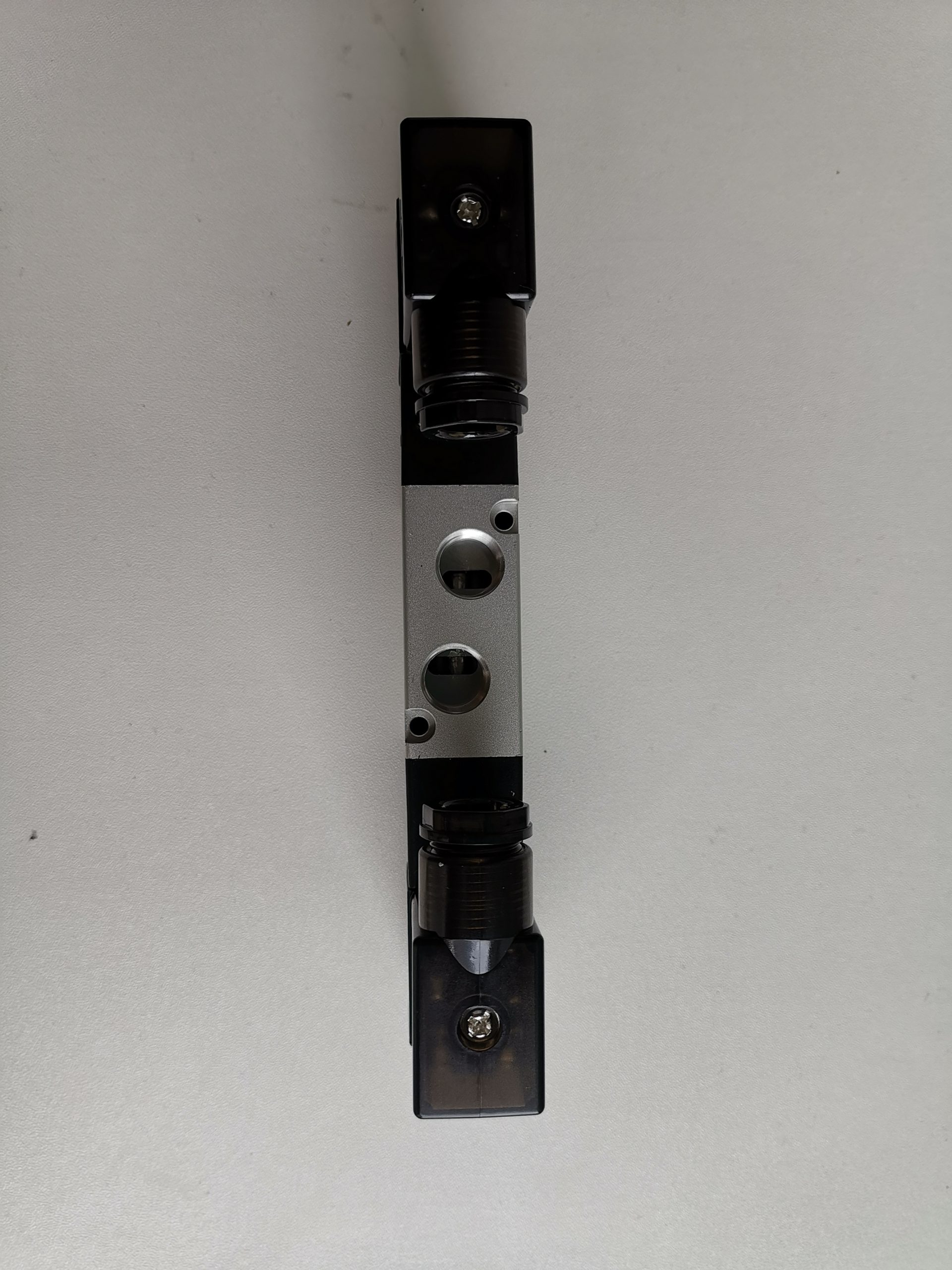 企业选用阿托斯模具油缸时,为何要先看品质与工况适配配图