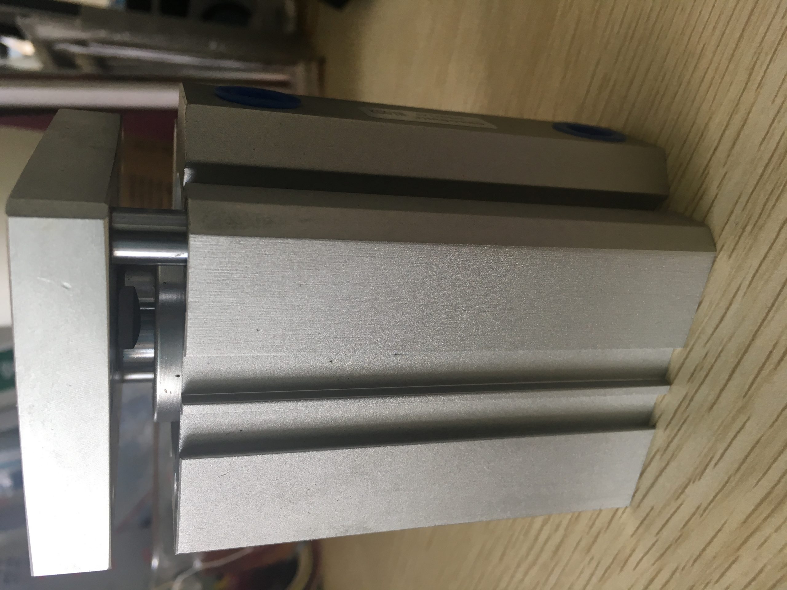 YUTIEN叠加式液控单向阀在液压回路集成中的应用思路配图