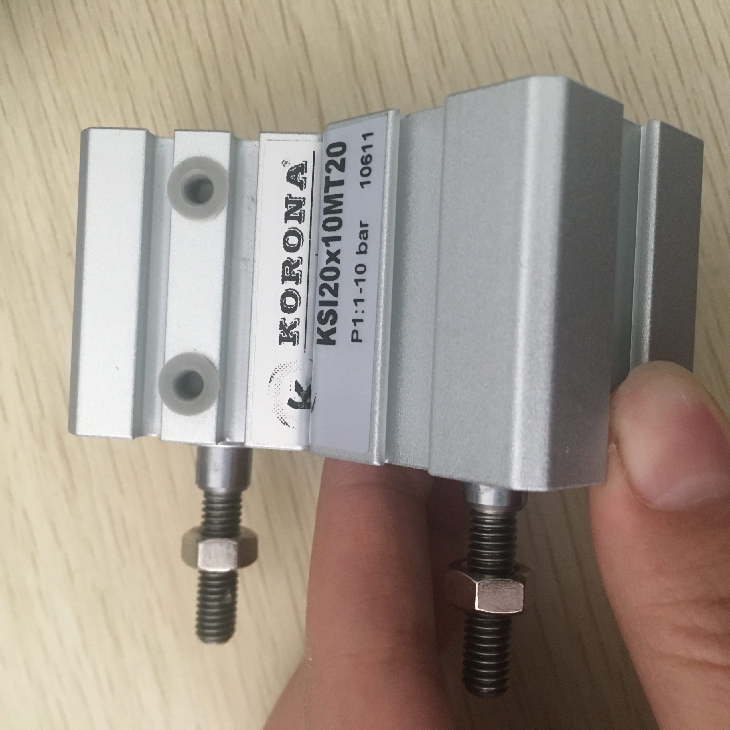 工业升级为何关注SMC气动电磁阀?关键优势与应用价值解析配图
