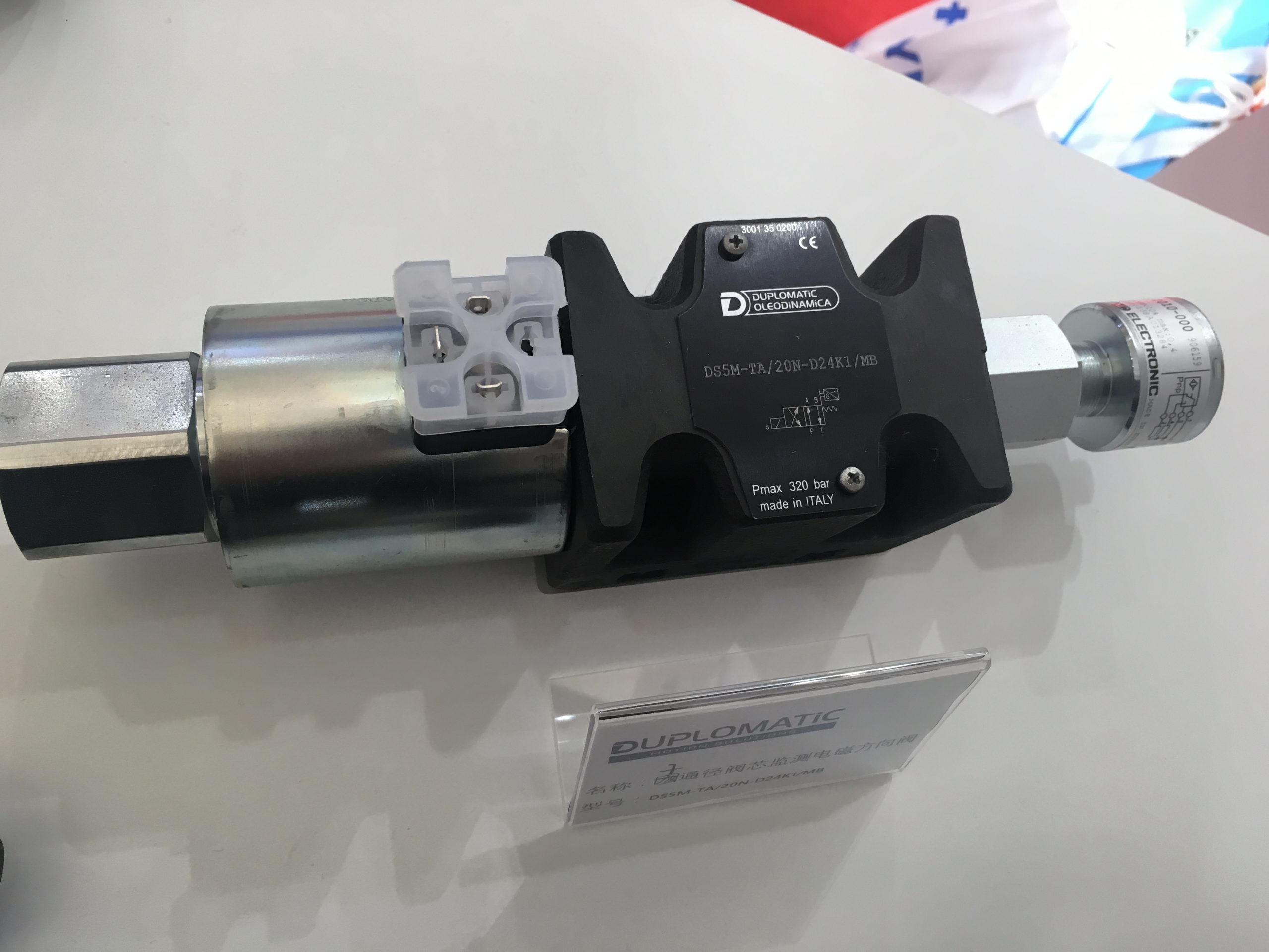 重载工况下,CLAMPTEK重型油缸如何兼顾性能与耐用性配图