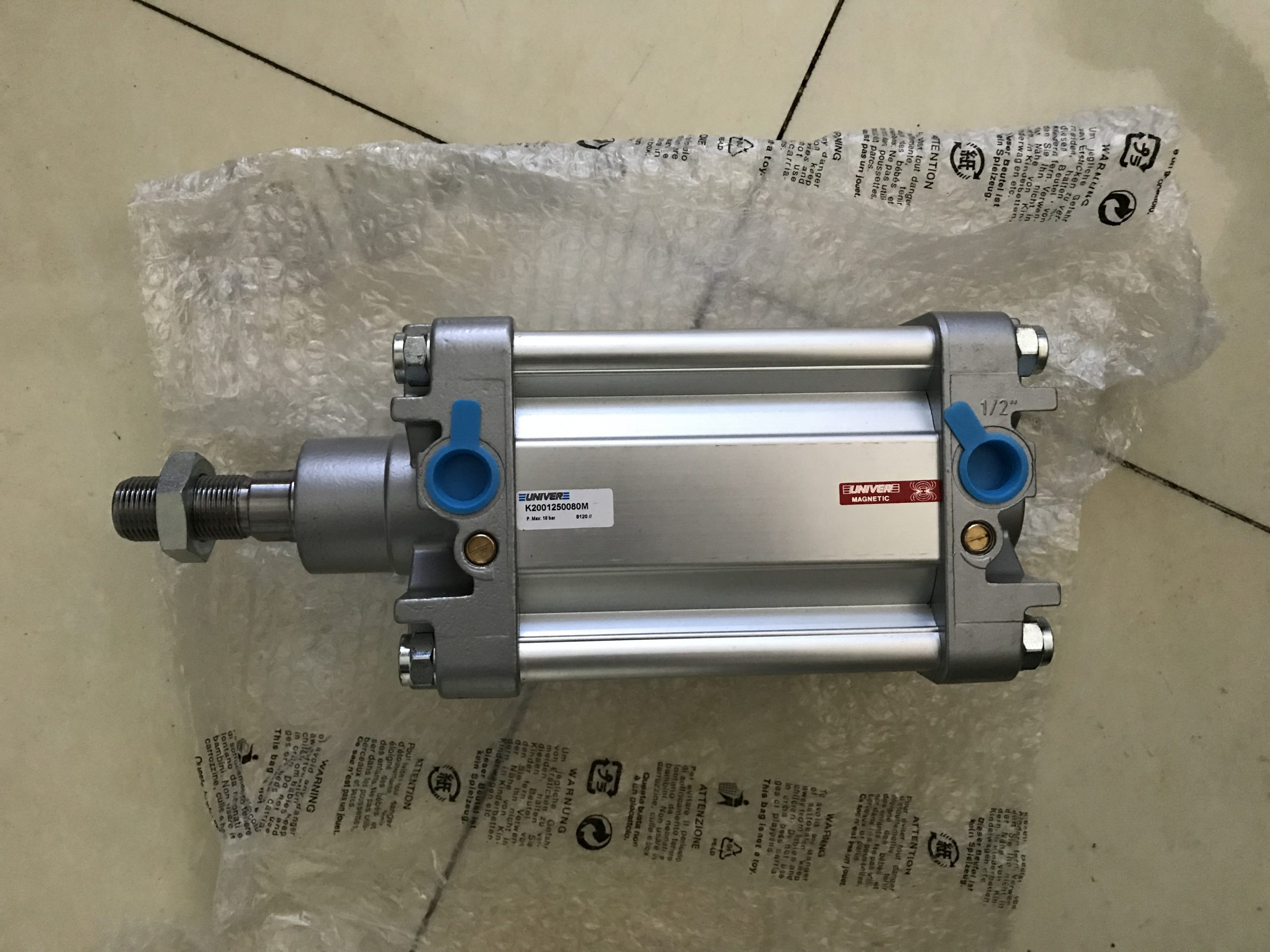 太阳铁工不锈钢油缸还是普通油缸?材质、防护与使用环境决定选择配图