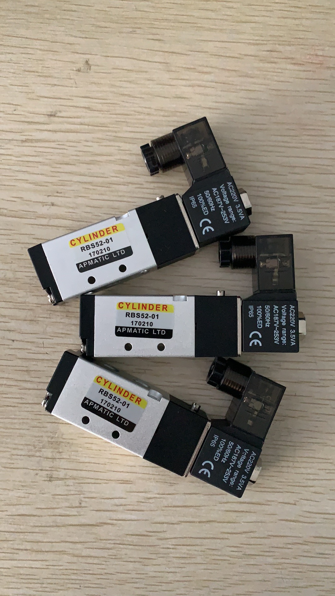 机械性能优化中,太阳铁工双向液压油缸的关键作用配图