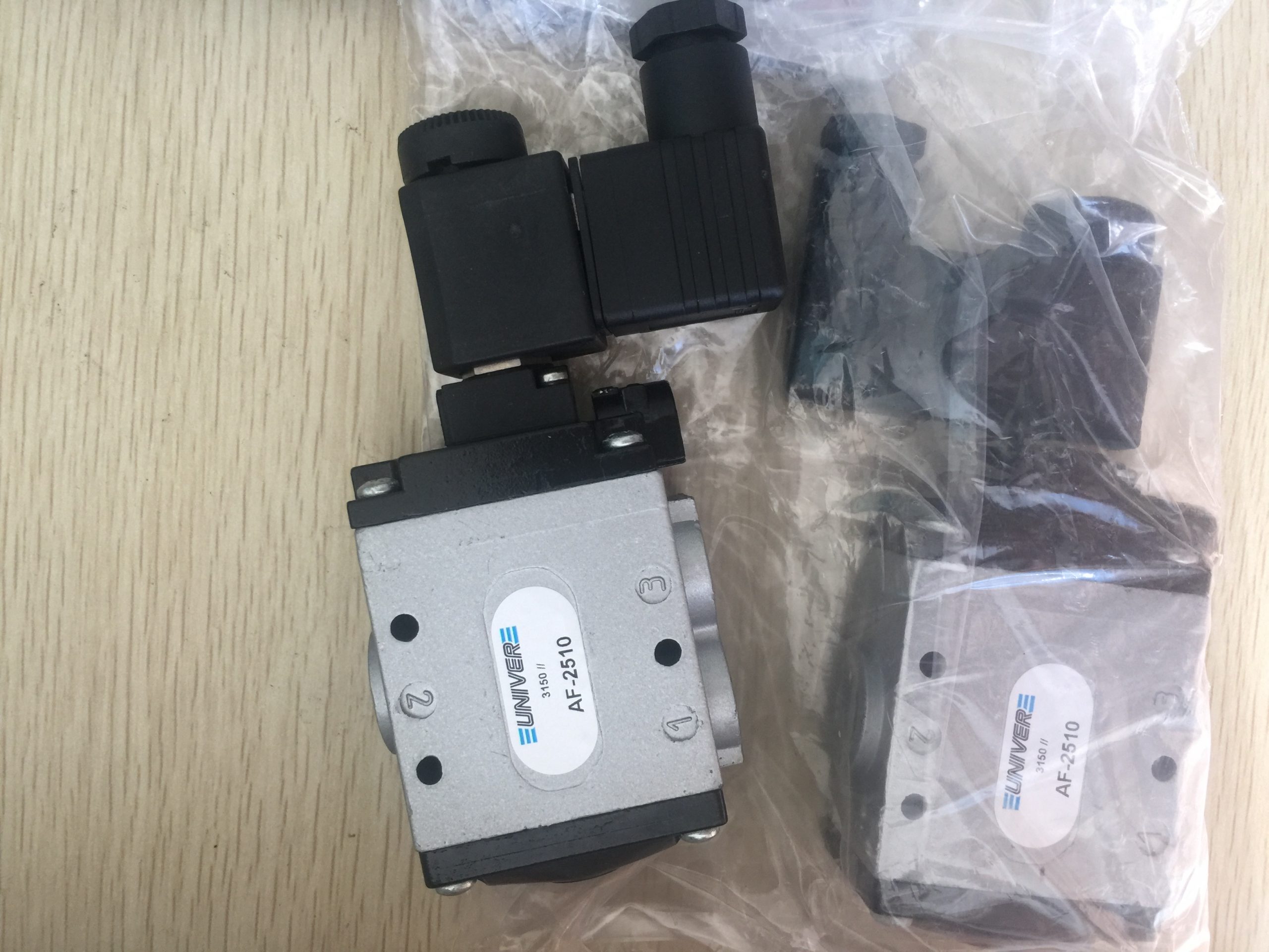工程机械、液压站与自动化设备中的VTON液压电磁换向阀应用观察配图