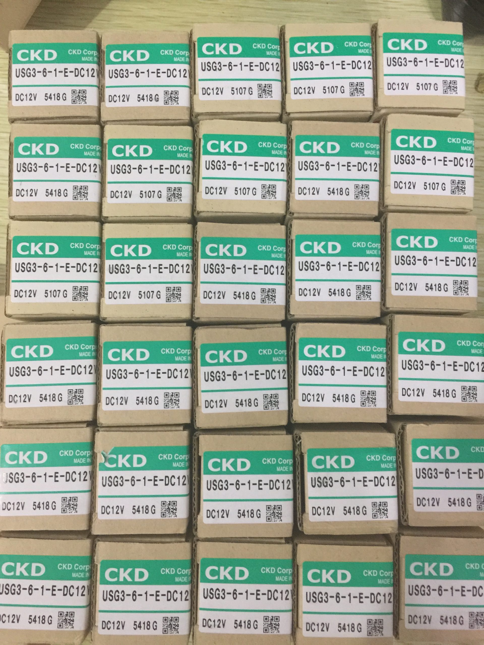KYC双向液压缸日常维护:密封、活塞杆表面与油液清洁检查要点配图