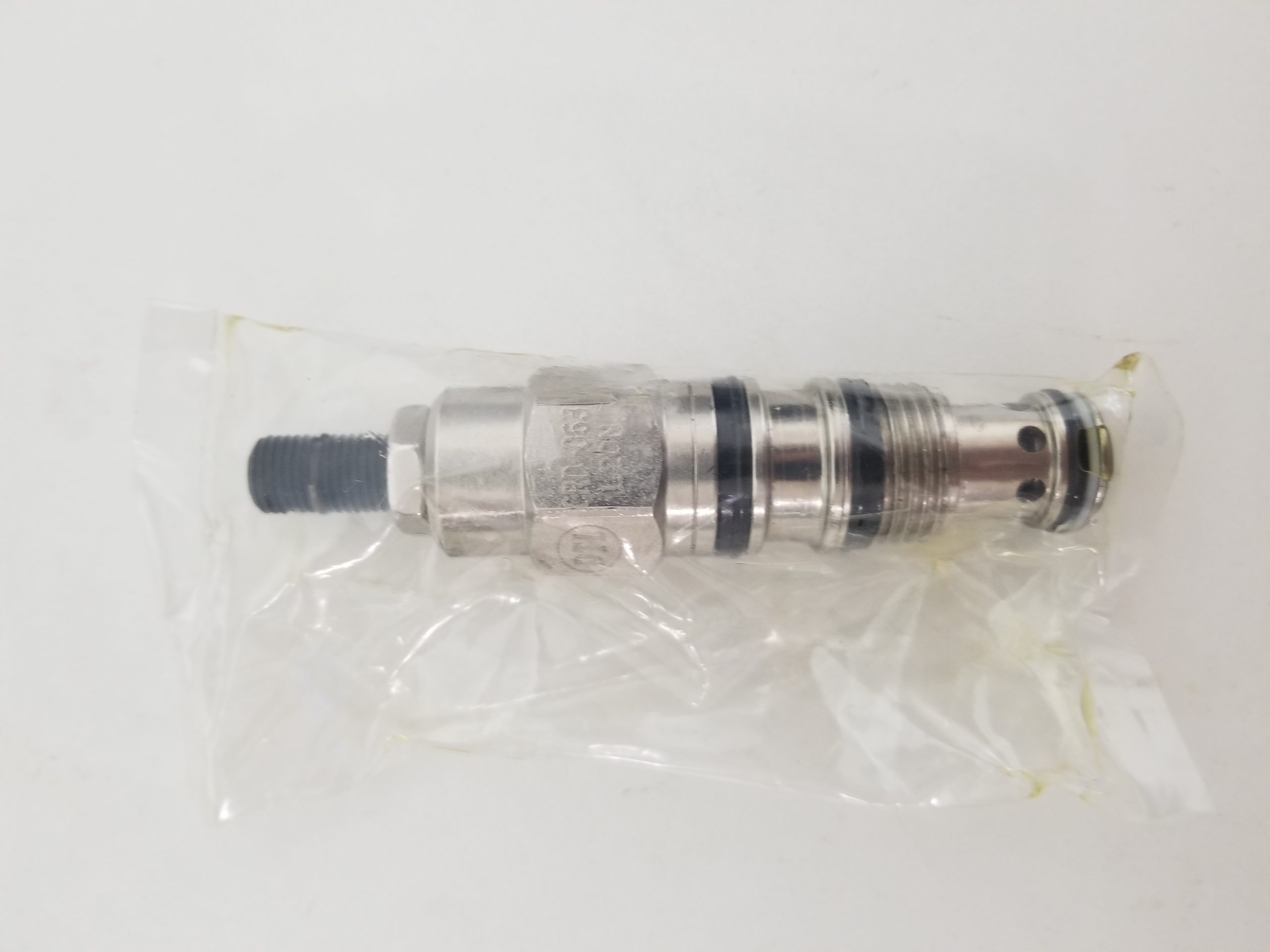 液压系统选型中,HYDROMAX插装式单向阀的压力、流量、连接尺寸与安装参数核对配图
