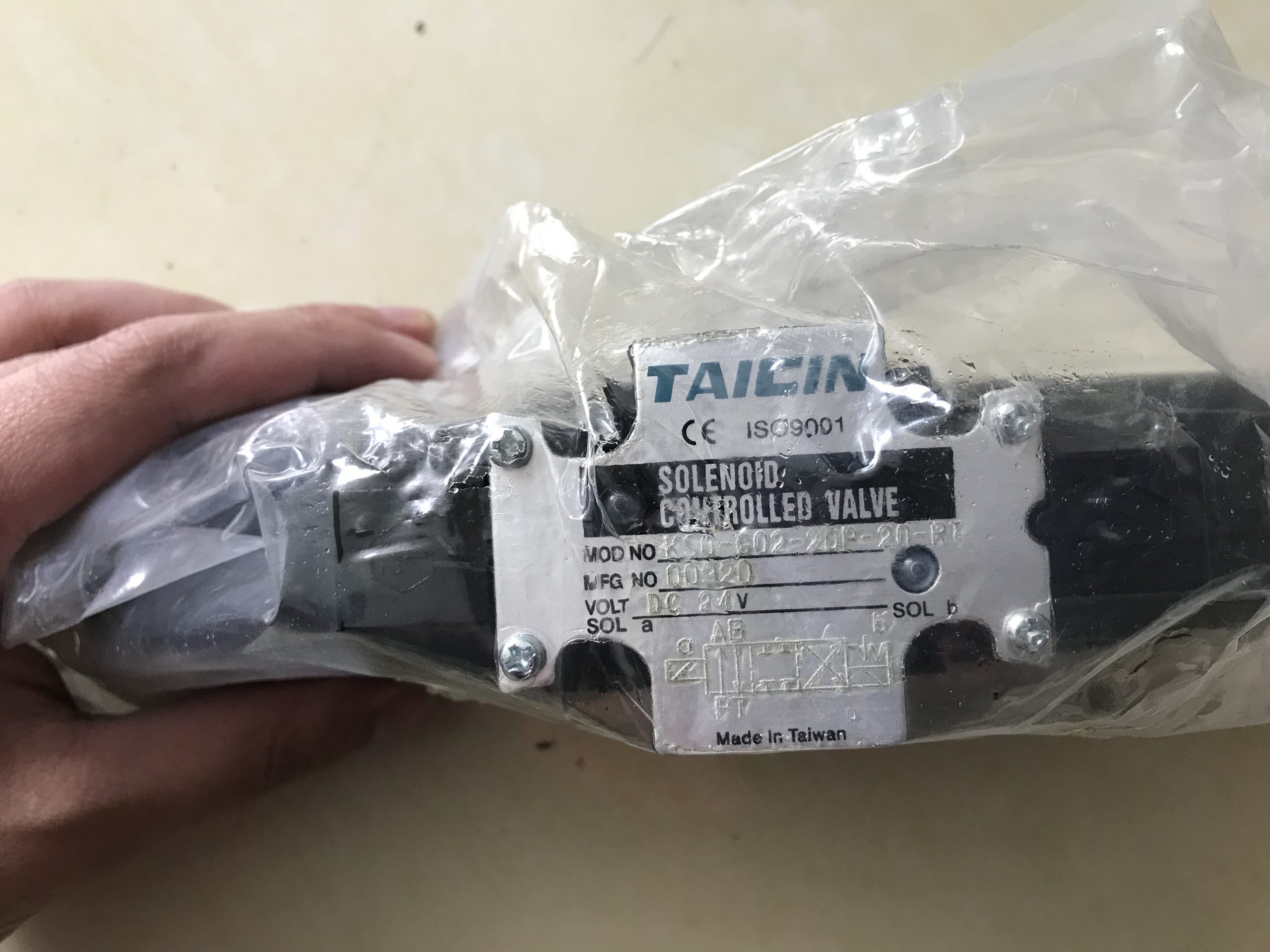 嘉刚柱塞式液压缸安装前,油口方向、受力中心与行程空间需逐项核对配图