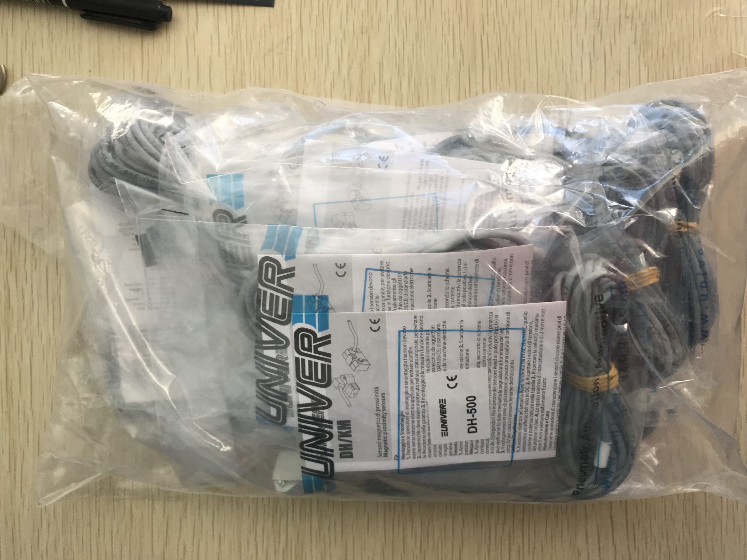 YOULI液压阀分类及不同控制阀在液压系统中的连接关系配图