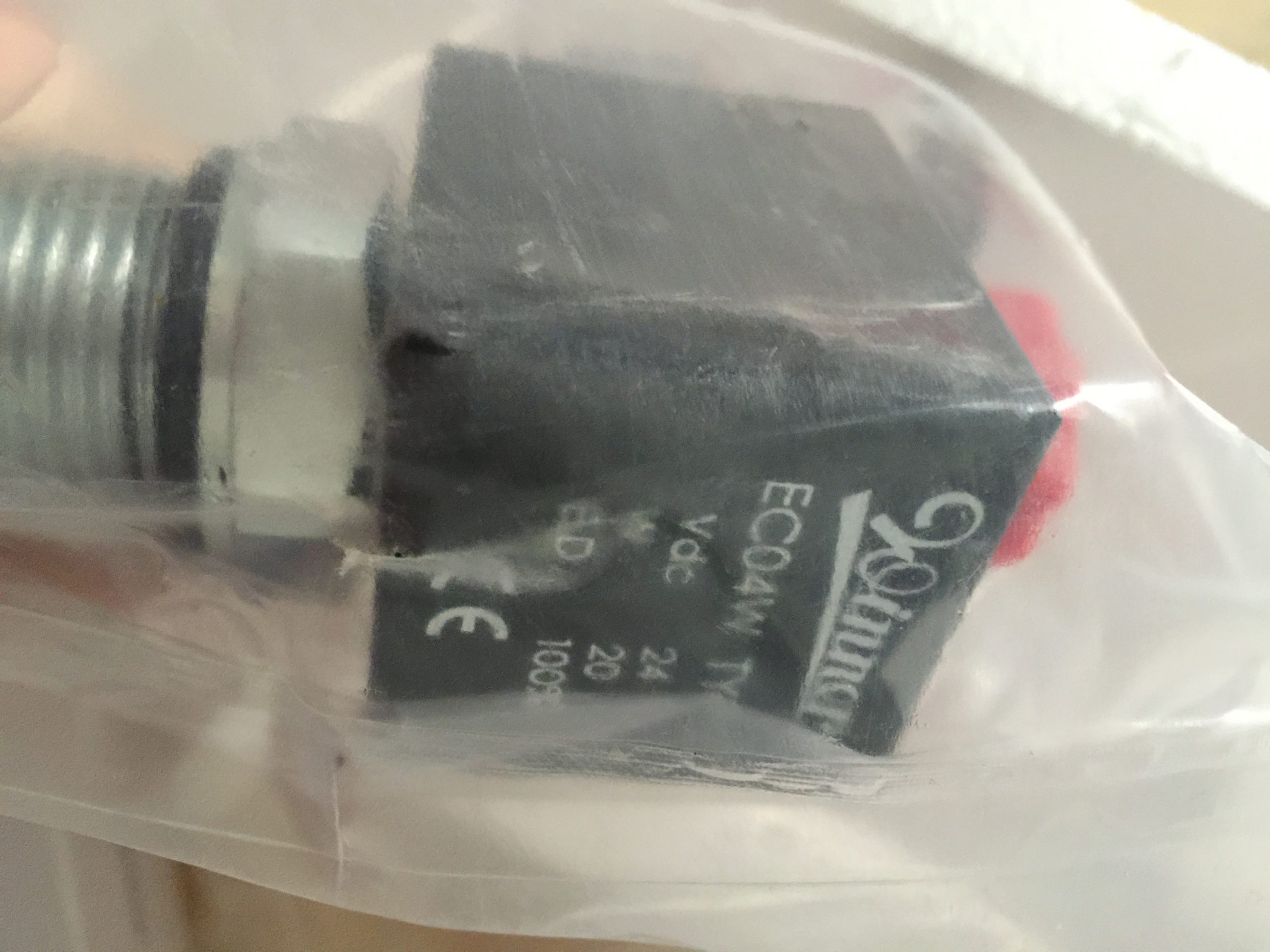 液压系统压力控制中,力士乐溢流阀与减压阀的功能分工配图