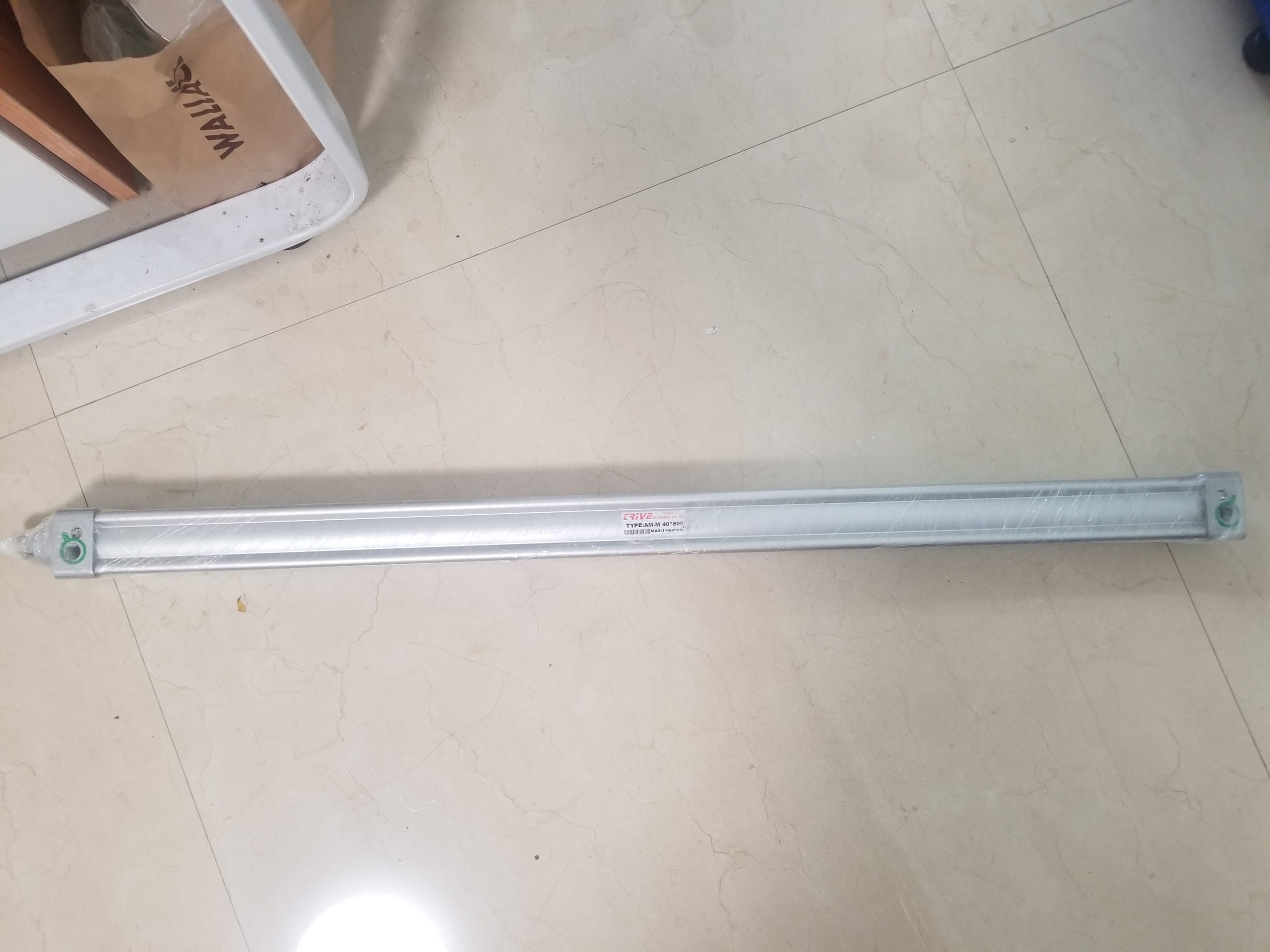金辉液压油缸图纸中的关键尺寸与技术要求说明配图