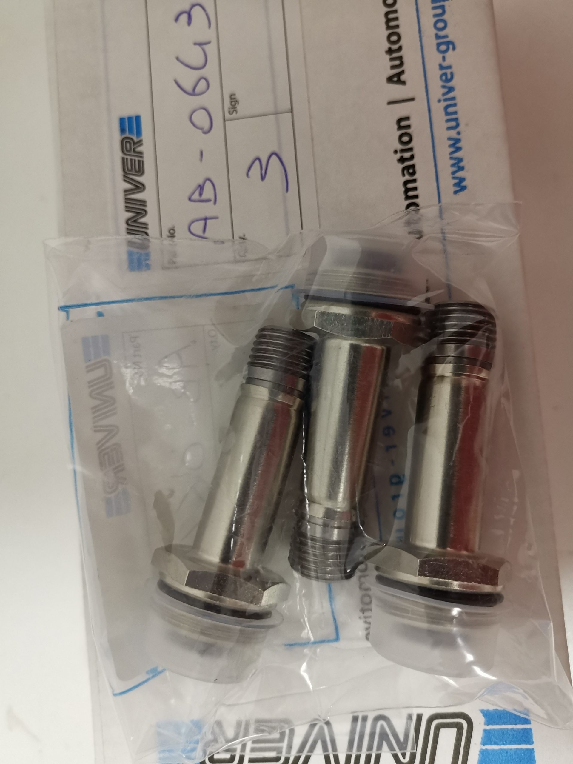 从控制信号到阀芯响应:大金比例电磁换向阀控制器工作原理解析配图